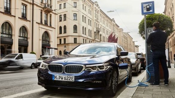 BMW 530