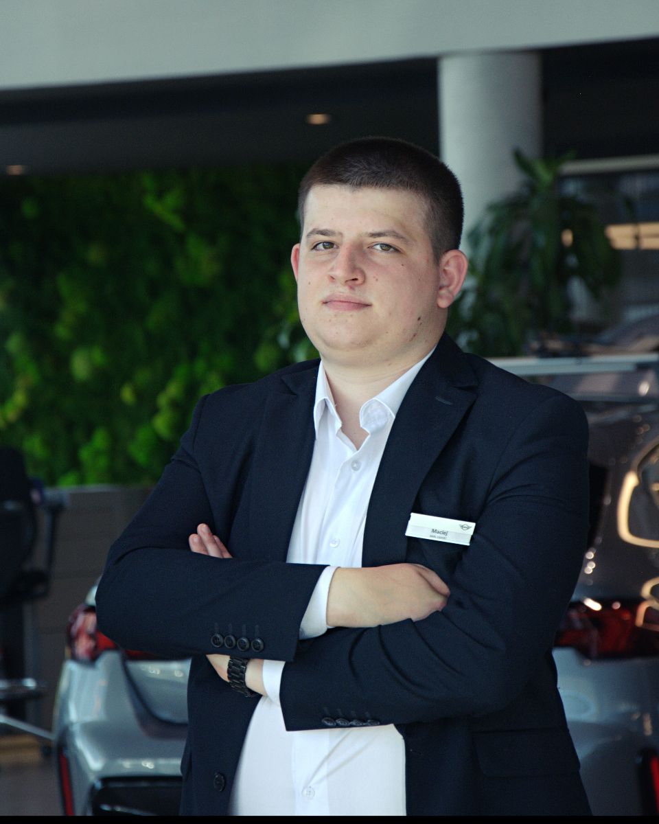Maciej Stadnik MINI Expert