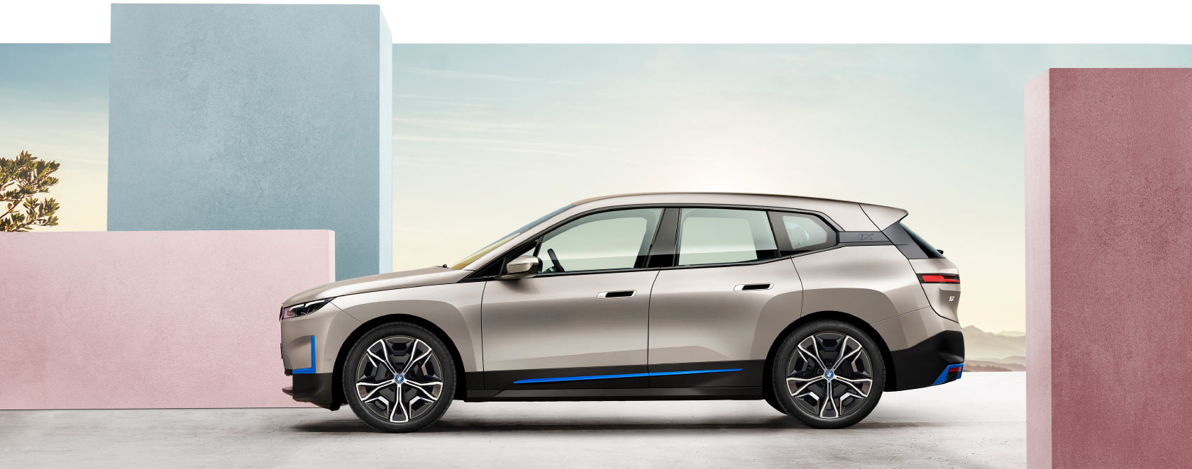 BMW iX